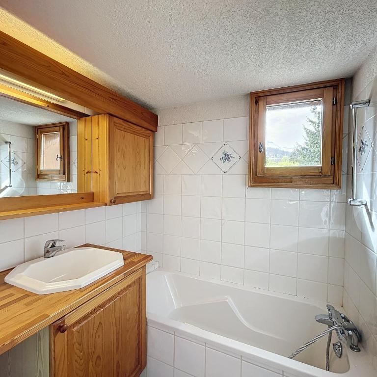 Charmant 4 pièces avec terrasse face Mont Blanc, proche téléski, village et garage sécurisé - Appartement 3 Chambres - 7