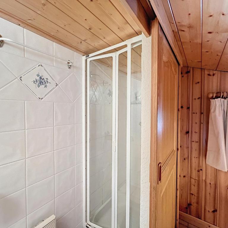 Charmant 4 pièces avec terrasse face Mont Blanc, proche téléski, village et garage sécurisé - Appartement 3 Chambres - 9