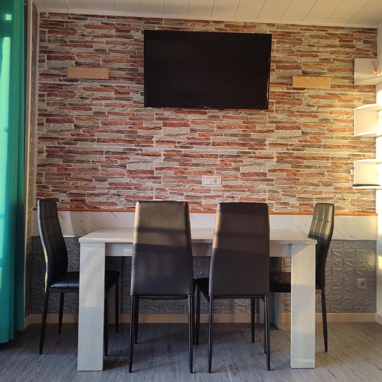 Estudio atico con piscina "Solsalou" Edificio Inter 2 - One-Bedroom Apartment - 4