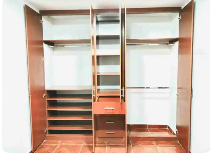 Pleasant Top Level Apartment Close to Shops - Apartamento de 3 dormitorios - 12