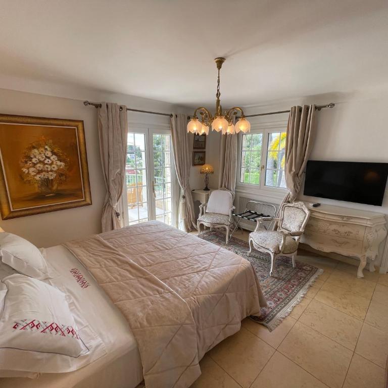 La Bergerie B&B - Chambre Lit King-Size - Vue sur Mer - 3