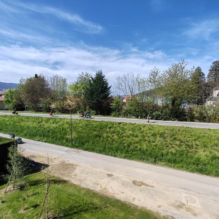 La Colombe - Bord de piste cyclable & lac - Appartement avec Vue et Balcon - 27