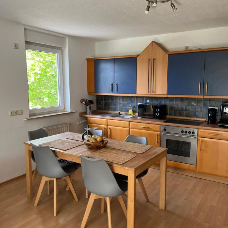 Schöne ruhige Wohnung mit Balkon - Apartment mit 1 Schlafzimmer - 2