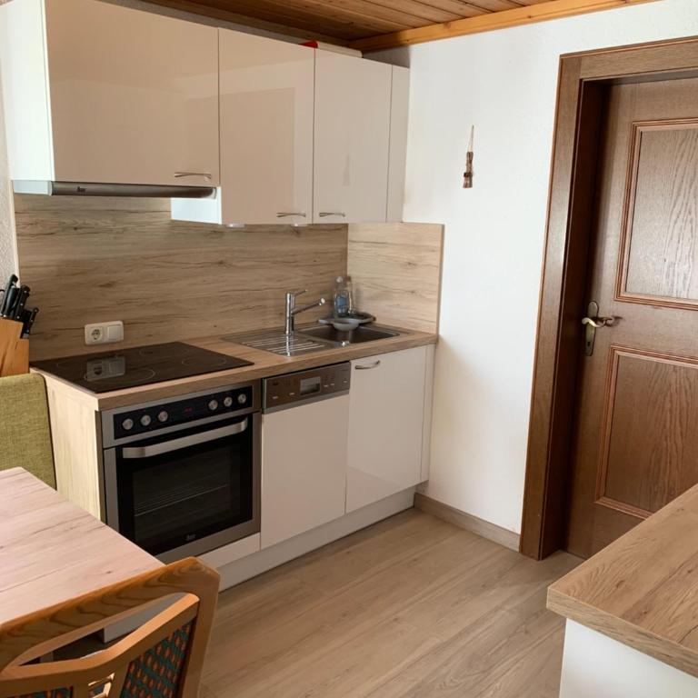 Apart Bella Vista - Wohnung und Garni - Apartment mit 2 Schlafzimmern und Bergblick - 12
