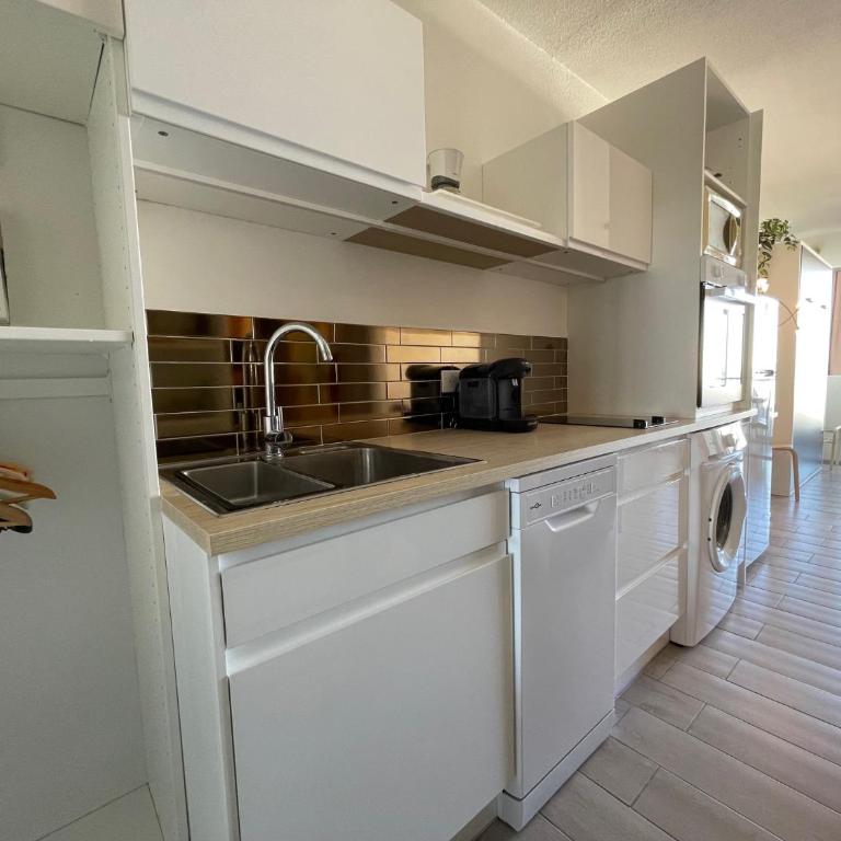 STUDIO 2-3 pers PARKING CLIM VUE PORT ET MER - Studio - 6