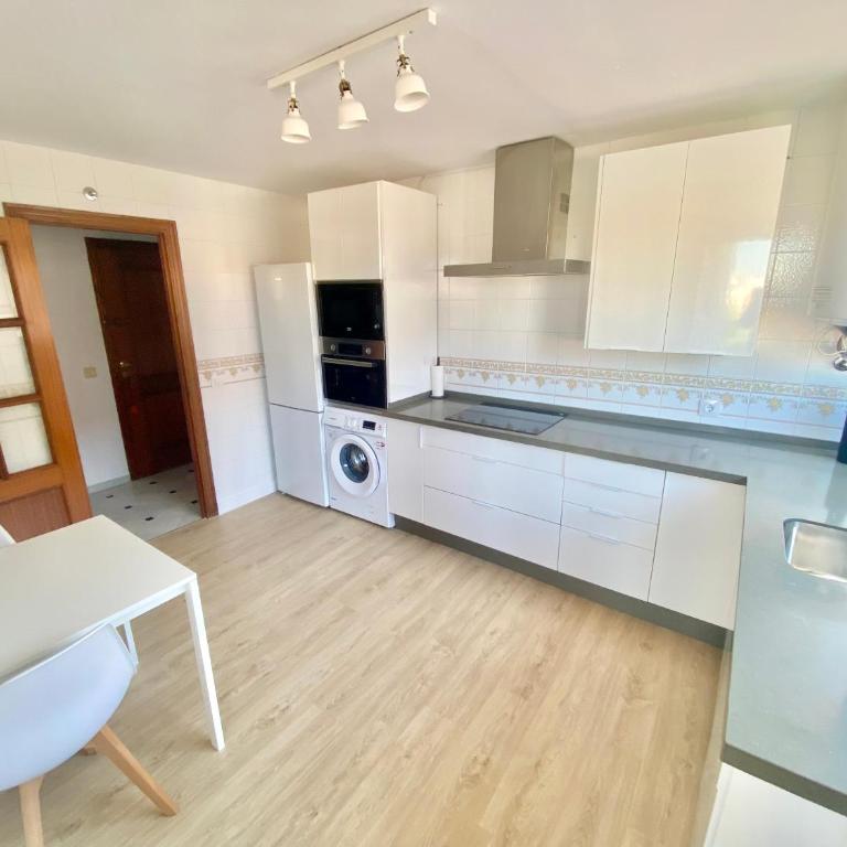 ÁTICO Centro y Playa - Apartamento de 3 dormitorios - Planta Alta - 10