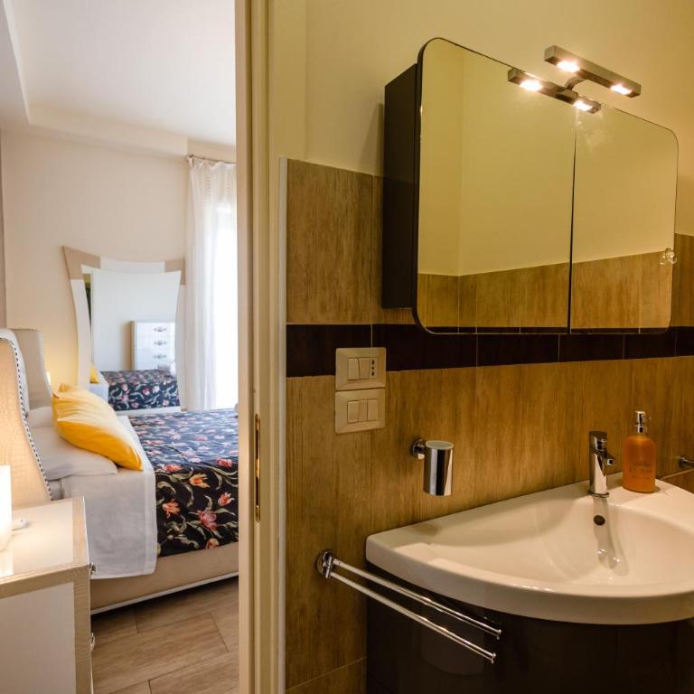 RIVA DI SCIROCCO - Appartamento con 2 Camere da Letto - 45