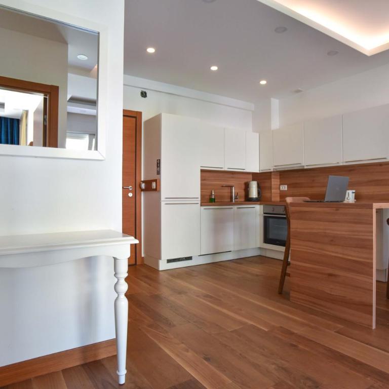 New Chill and Go Apartments - Apartment with Mountain View - 8