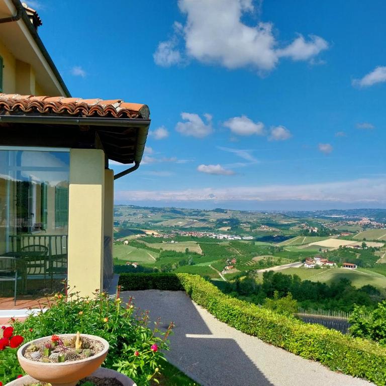 Villa Bellavista Alba, B&B - Camera Matrimoniale Deluxe con Balcone - 1