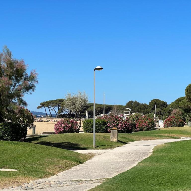 Joli studio très clair à proximité mer pour 3 personnes - Studio - 35