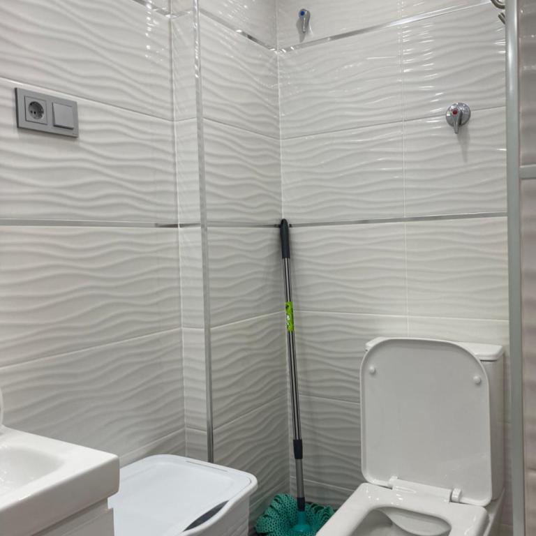 La Manga km 0, pisos estudios - planta baja - 100m de la playa - studio flats - ground floor - 100m from the beach, cada con bicis & tabla SUP, piscina & pádel & tenis & más - each with bikes & SUP board, pool & paddle & tennis & more - Estudio - 67