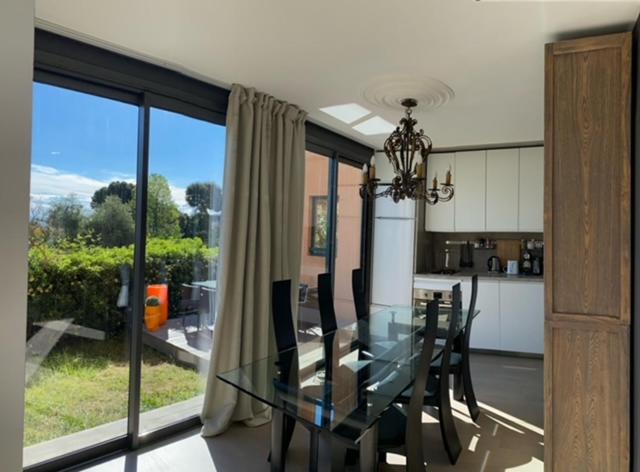 Appartement avec grand jardin et vue mer dans l'une des meilleures résidences avec piscine au cœur du village emblématique Saint-Jean-Cap-Ferrat - Apartamento de 2 dormitorios - 7