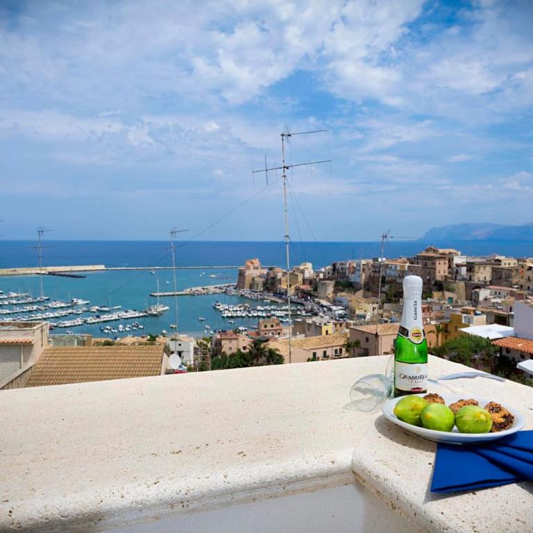 Tannur B&B - Superior Double Room with Terrace and Sea view - 3