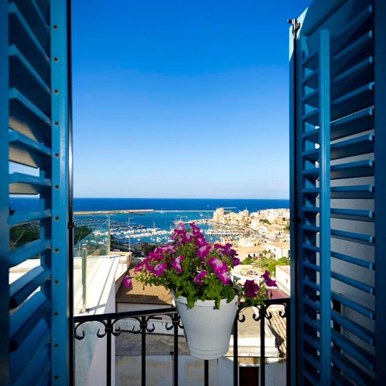 Tannur B&B - Superior Double Room with Balcony and Sea View - 9