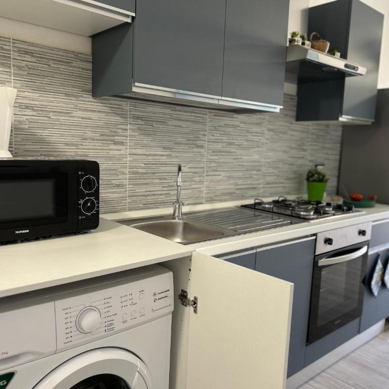 Blue Space 50 meters from the sandy beach, parking & wifi - Casa con 2 Camere da Letto - 29