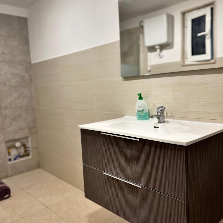 Green Oasis - Appartamento con 2 Camere da Letto - 16