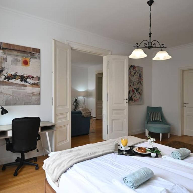 Luxury Urban Oasis City Center - Two-Bedroom Apartment - 15