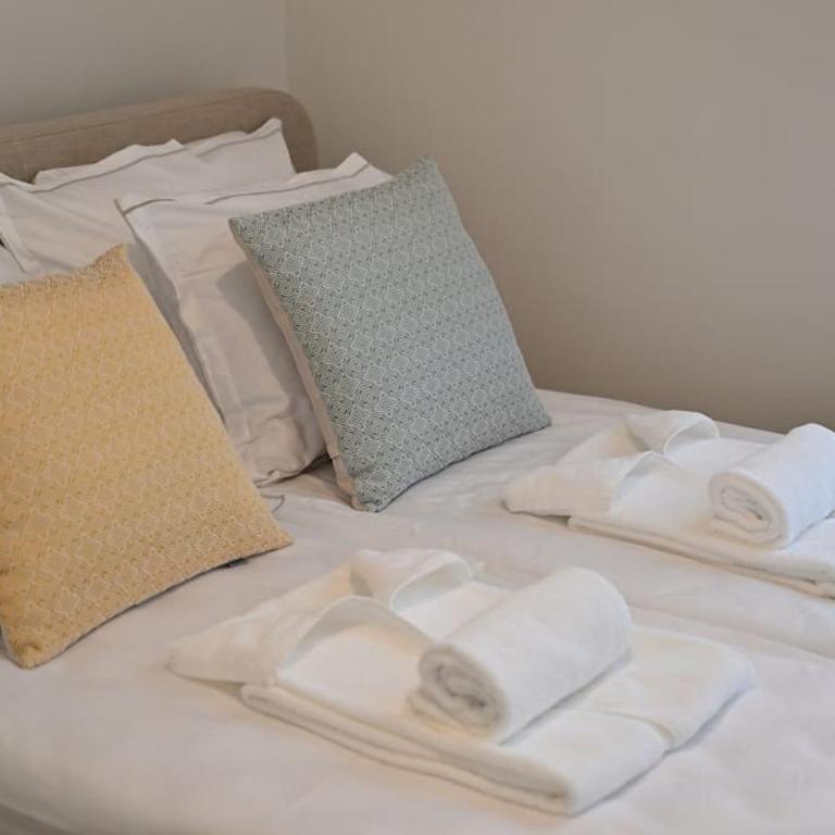 Luxury Urban Oasis City Center - Two-Bedroom Apartment - 28
