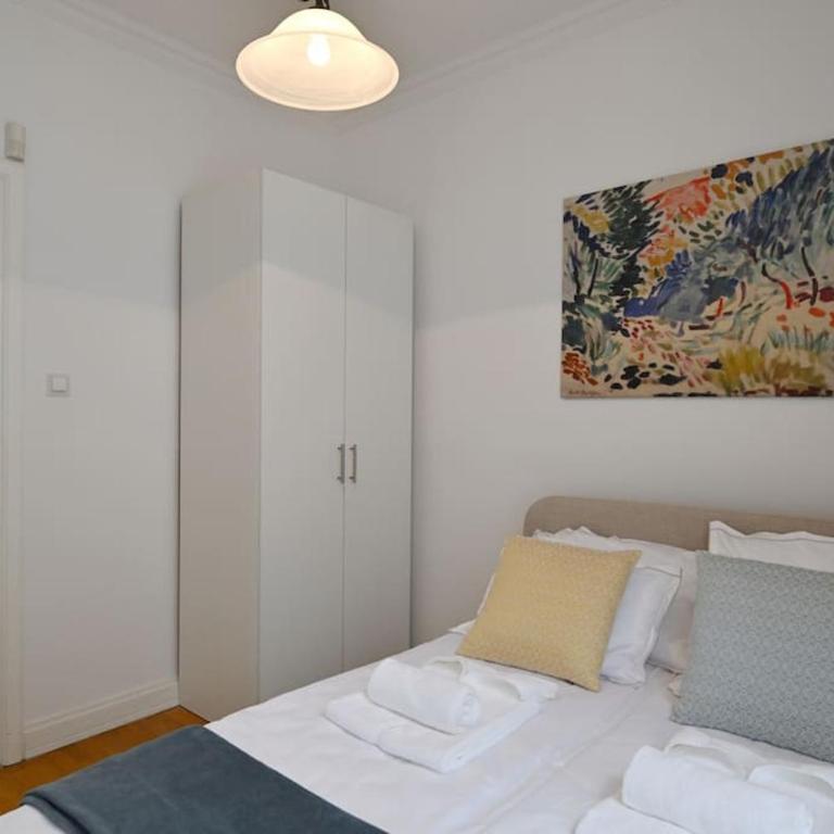 Luxury Urban Oasis City Center - Two-Bedroom Apartment - 27