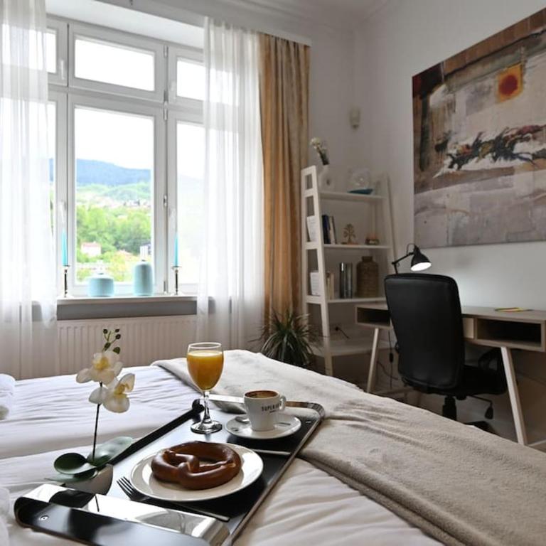 Luxury Urban Oasis City Center - Two-Bedroom Apartment - 20