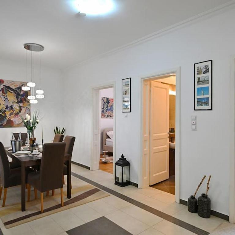 Luxury Urban Oasis City Center - Two-Bedroom Apartment - 31