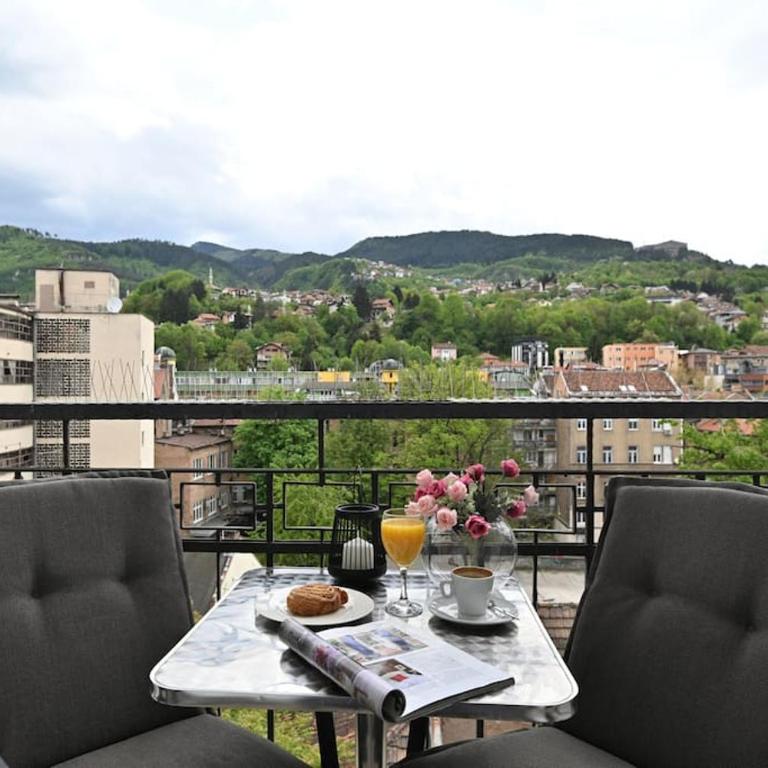 Luxury Urban Oasis City Center - Two-Bedroom Apartment - 42