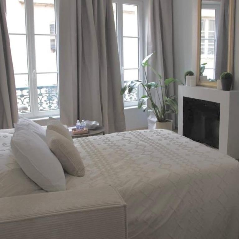 Hôtel Metz mon amour, un séjour à 200m de la cathédrale ! Classé 3 étoiles ! - Appartement 1 Chambre - 13