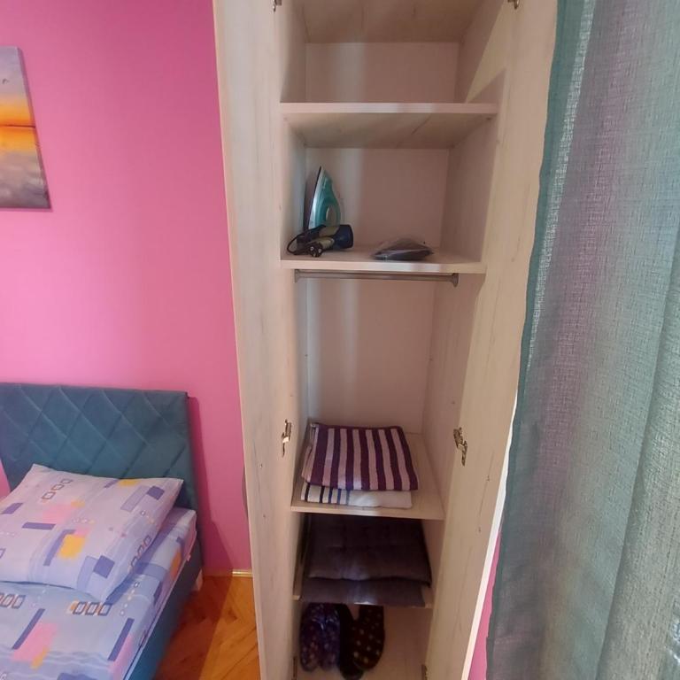 Barcelona Apartments - Studio - 9