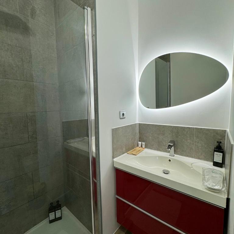 Appartement centre ville - Accès piscine - 300M de la plage - Apartamento de 1 dormitorio - 5