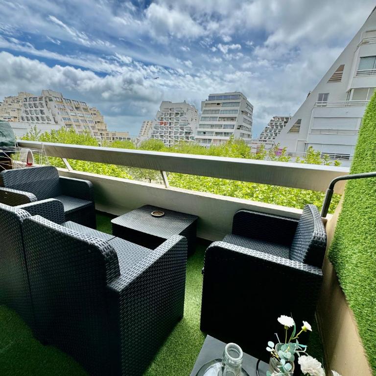 Appartement centre ville - Accès piscine - 300M de la plage - Apartamento de 1 dormitorio - 8