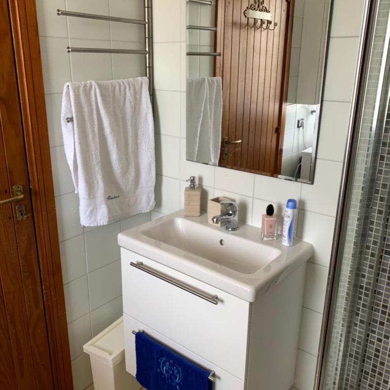L' Elicriso, a pochi passi dal mare con giardino privato - The Elicriso, a few meters from the sea, with private garden - Appartamento con 1 Camera da Letto - 27