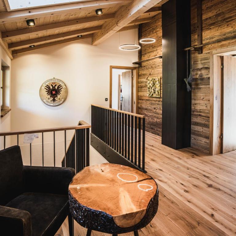 Chalet am Wetterkreuz - Luxus mit Sauna & Whirlpool in Reit im Winkl - Doppelzimmer mit Parkblick - 45