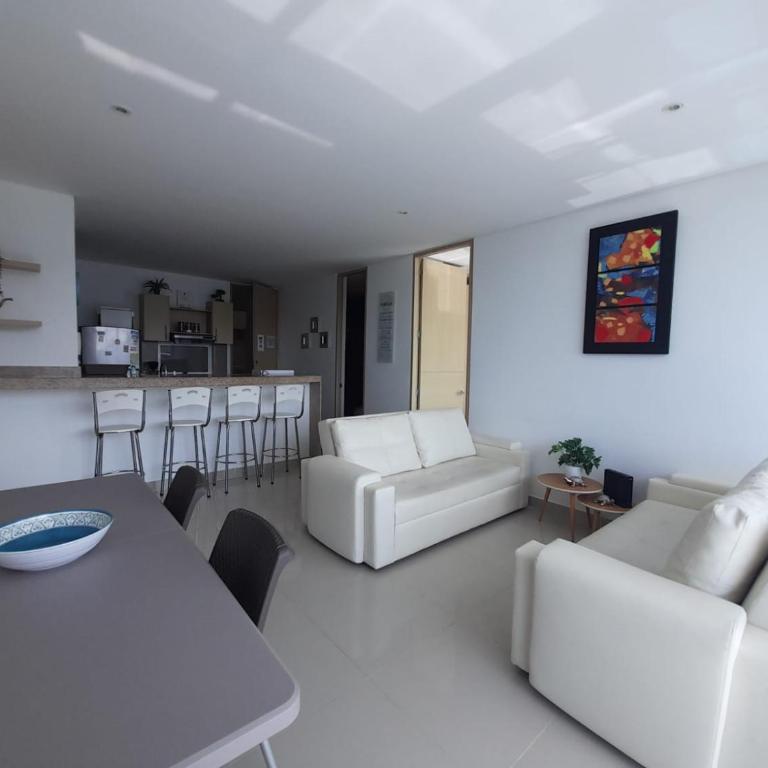 Hermoso y lujoso piso 14 con Salida Directa a la playa y clubhouse increible - Apartamento de 2 dormitorios - 41