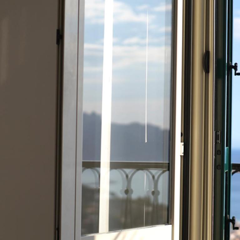 LUNELLA HOME FULL APARTMENT with UNIQUE SEAVIEW, WASHING MACHINE, FULL KITCHEN, PARKING with VIDEO SURVEILLANCE, and SHUTTLE TAXI from to CENTRAL STATION, AMALFI FERRIES, SALERNO AIRPORT, NAPLES AIRPORT - Appartamento con Vista Mare - 79