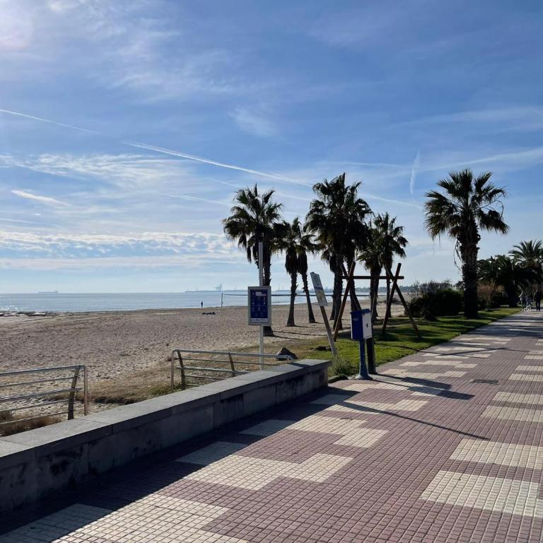 Precioso apartamento con vistas al mar - Three-Bedroom Apartment - 54