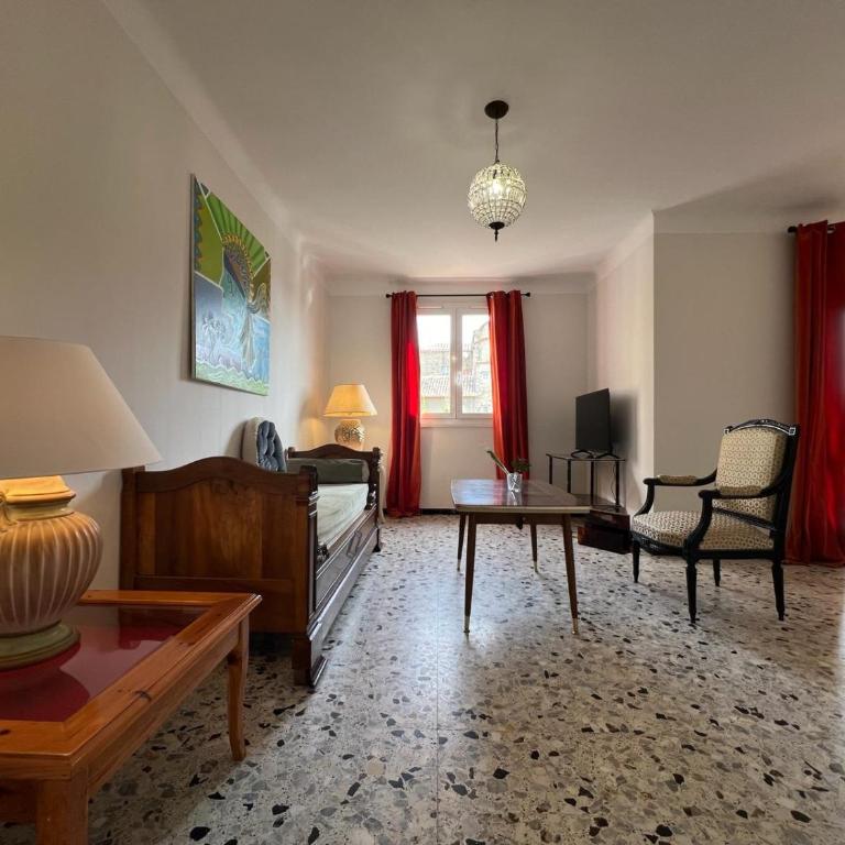 Résidence Libertà - T4 spacieux, calme, lumineux, centre ville, loggia et balcon - Appartement 3 Chambres - 11