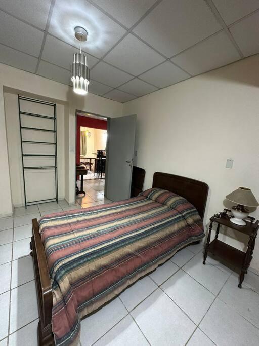 El jardín de Sarobe, Depto completo con estacionamiento - Two-Bedroom Apartment - 5