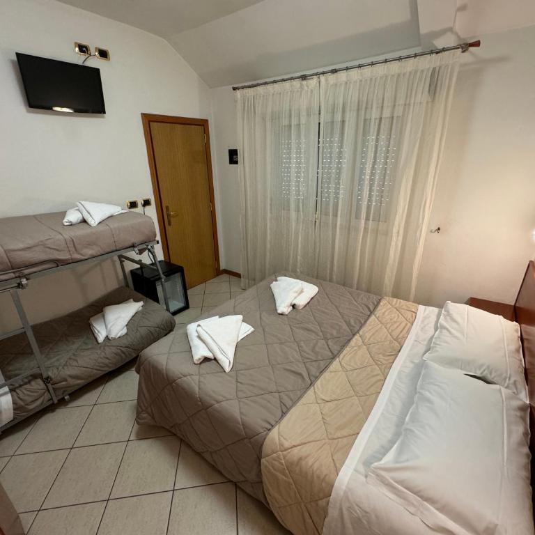Hotel Manola - Camera Quadrupla Standard - 2