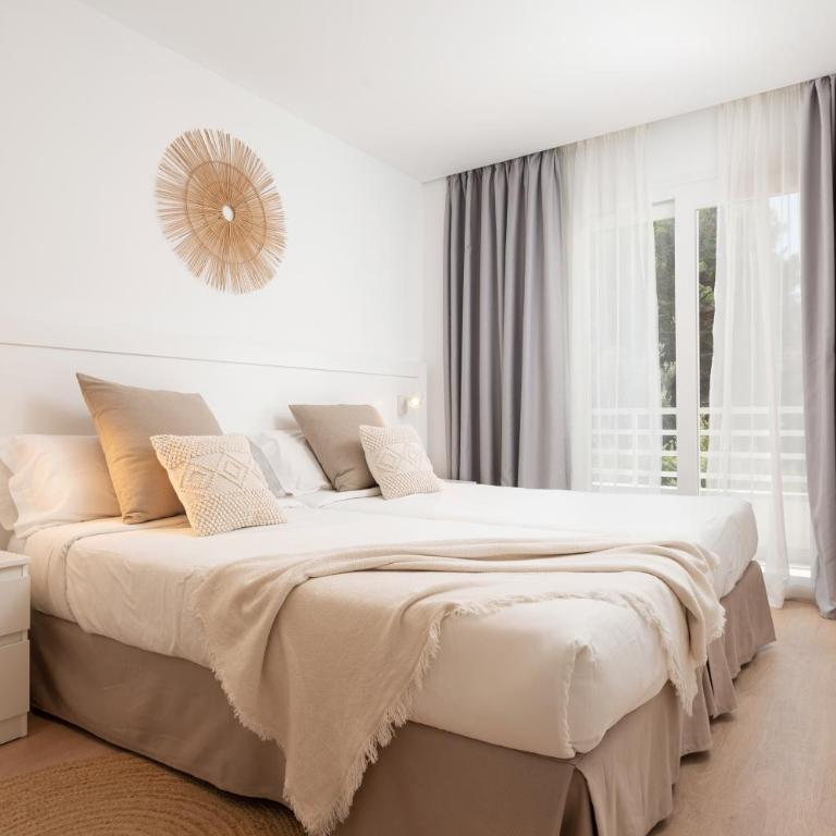 Bauló Mar Apartments - One-Bedroom Standard Apartment - 1