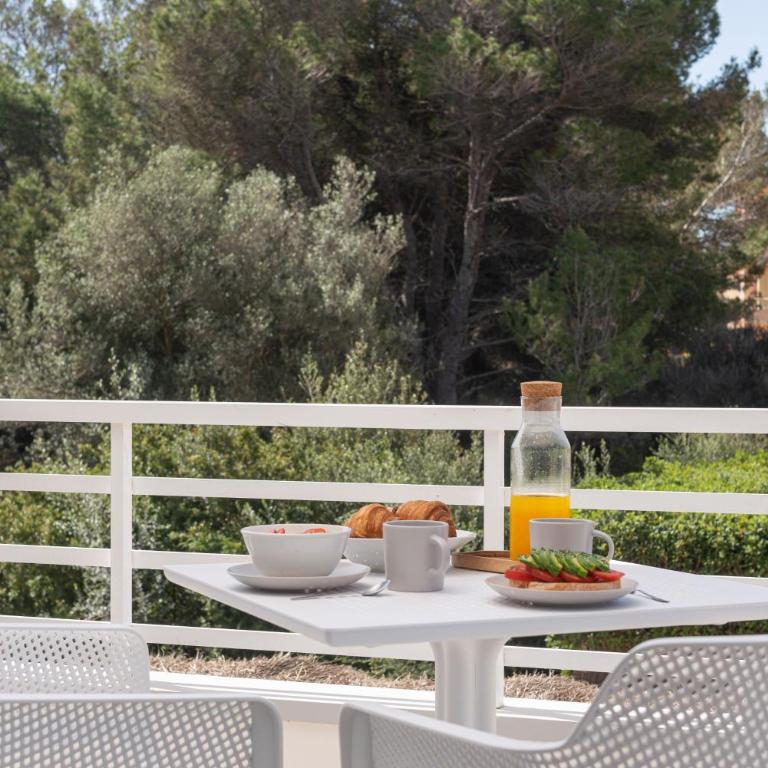 Bauló Mar Apartments - One-Bedroom Standard Apartment - 5