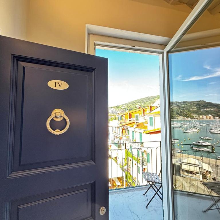 Suite Ventidue - Fronte Mare - Appartamento con 1 Camera da Letto e Balcone - 2