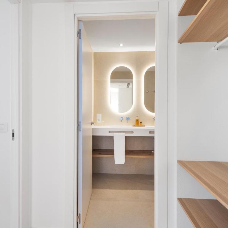 Bauló Mar Apartments - One-Bedroom Premium Apartment with Ocean View - 11