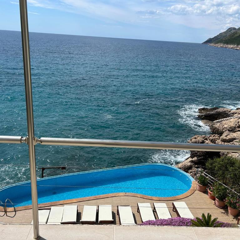Resort Stikovic - Two-Bedroom Apartment with Balcony and Sea View - 1