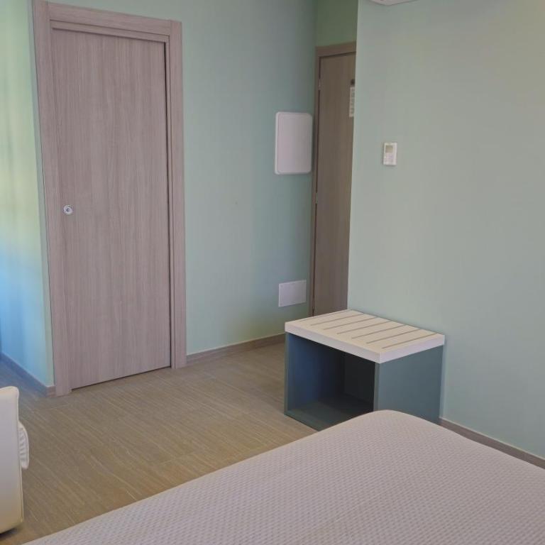 Real Rooms Dalia - Double Room with Extra Bed - 4
