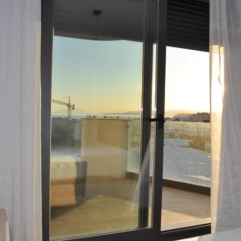 URBAN holidays - Two-Bedroom Apartment - 20