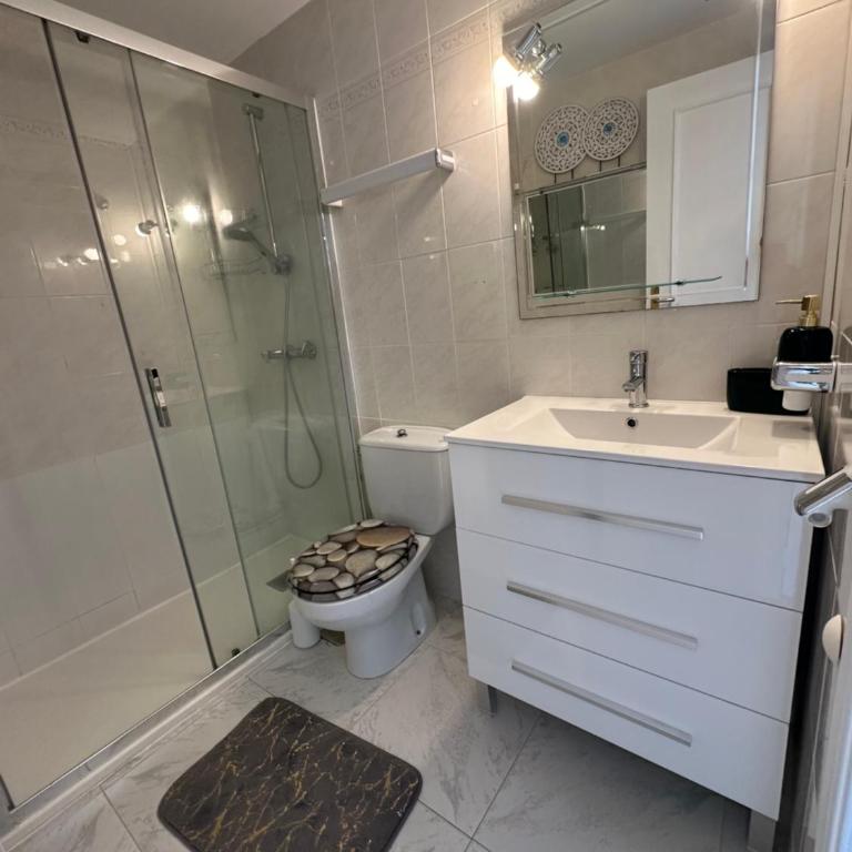 Alecus - One-Bedroom Apartment - 7