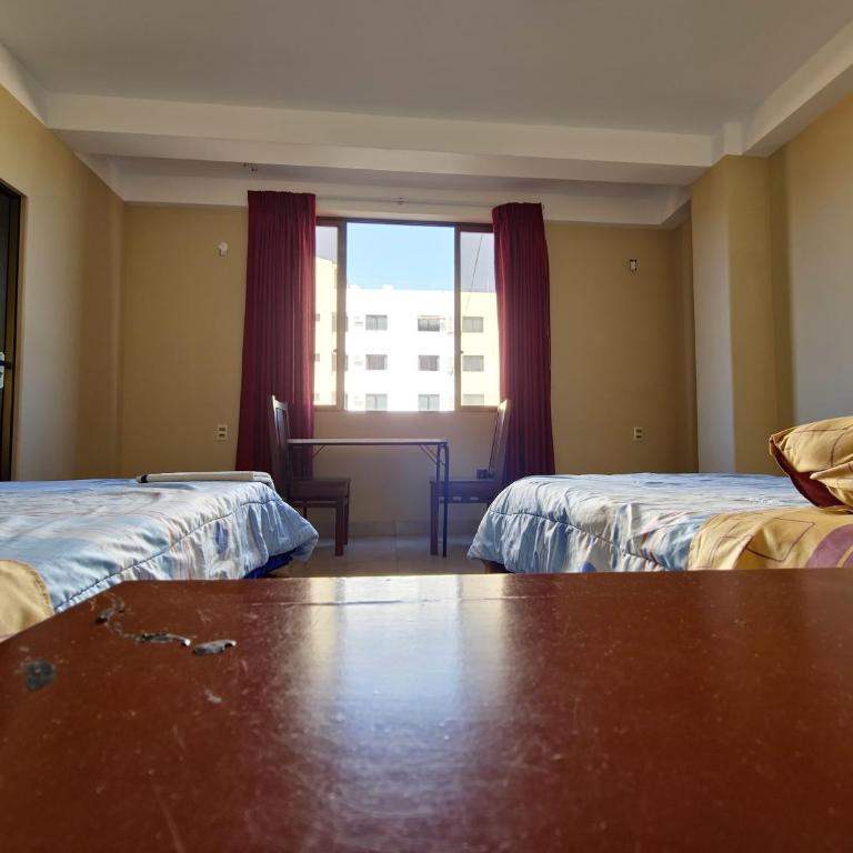 HOSTAL GALO - Habitación Doble con baño privado - 1 o 2 camas - 5