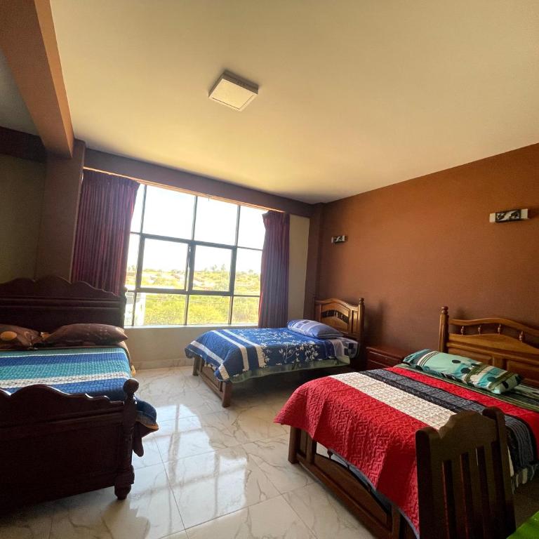 HOSTAL GALO - Habitación Cuádruple con baño privado - 4