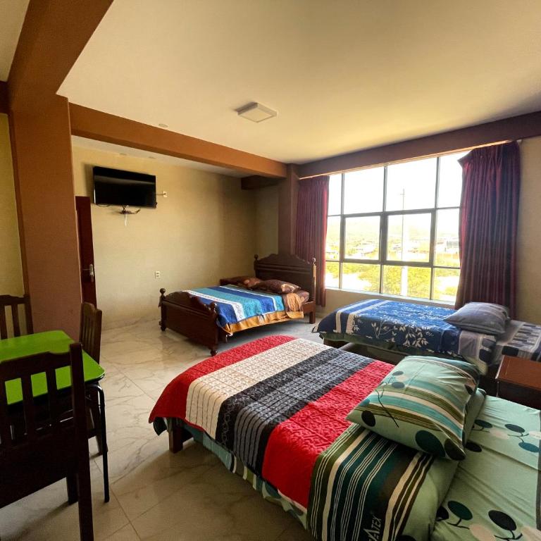 HOSTAL GALO - Habitación Cuádruple con baño privado - 2