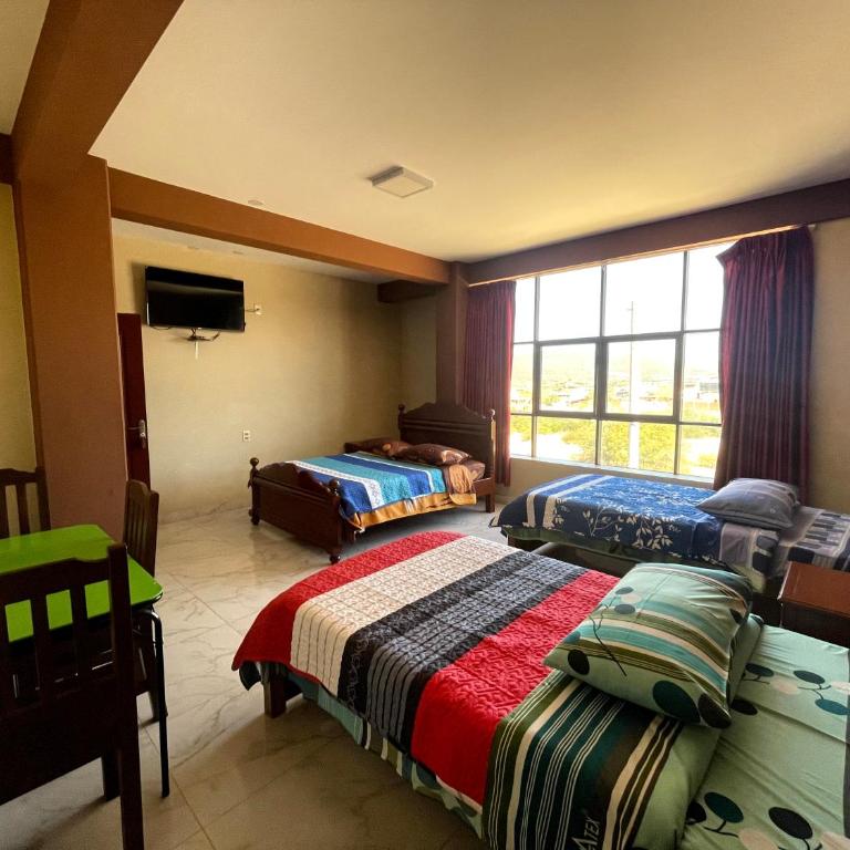 HOSTAL GALO - Habitación Cuádruple con baño privado - 3